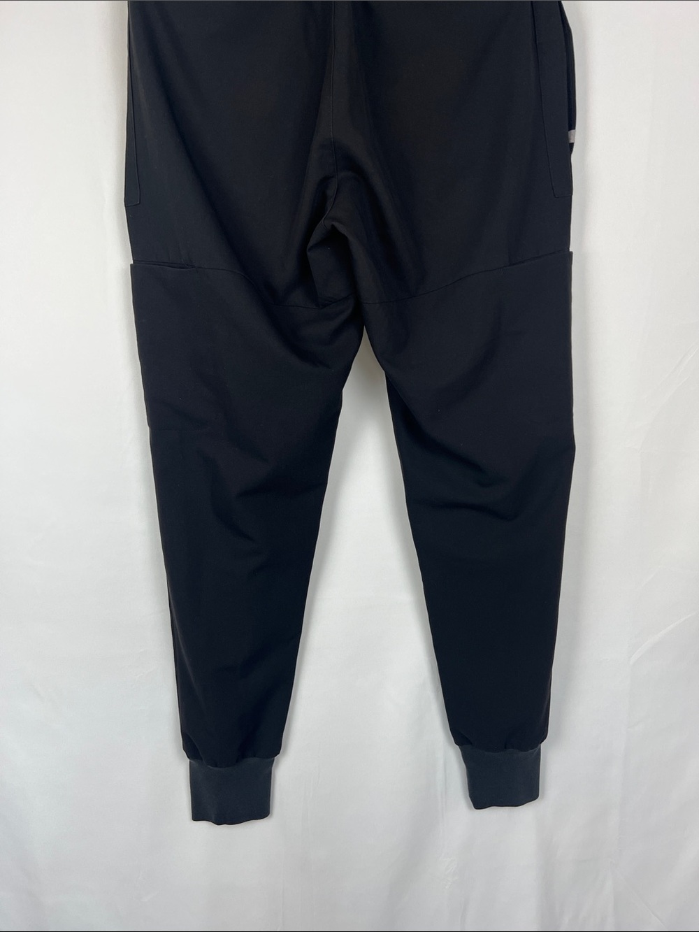 FIGS Black Jogger 7 Pocket Scrub Pants- Size L Tall - Picture 7 of 9